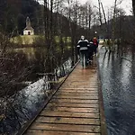 Cosy Lisiere De Foret *