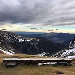 Cosy Lisiere De Foret * 克松吕-隆日梅