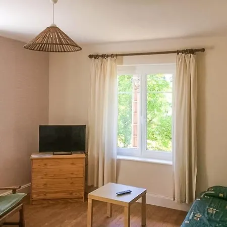 Cosy Lisiere De Foret
